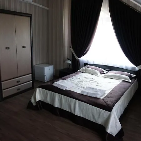 מלון Park Velyikyy Bychkiv